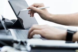 RPAツール2大巨塔のUiPathとWinActorそれぞれのメリットとデメリットを比べました！